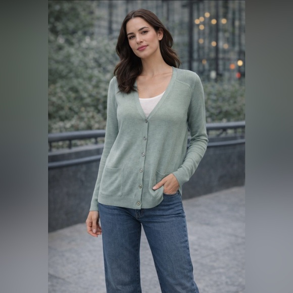 Banana Republic Sweaters - BANANA REPUBLIC 720412 Green Silk Long Sleeve Button Cardigan SIZE  XL